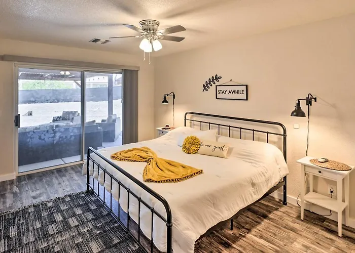 Bullhead Oasis W/ Fire Pit + Mtn View!