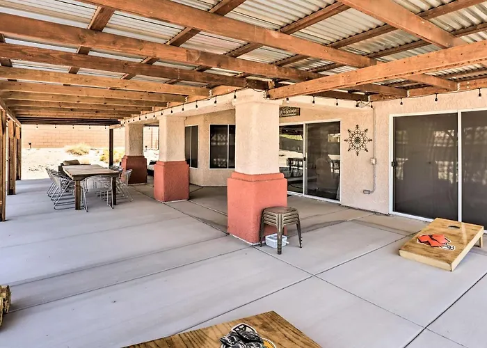 Bullhead Oasis W/ Fire Pit + Mtn View! Holiday home
