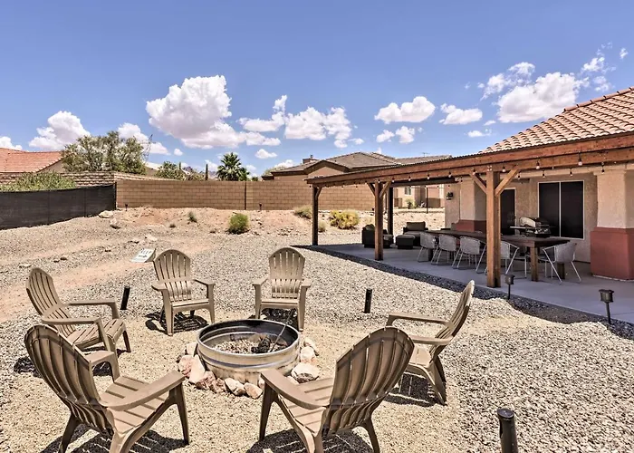 Bullhead Oasis W/ Fire Pit + Mtn View! Holiday home