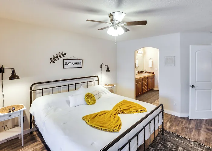 Bullhead Oasis W/ Fire Pit + Mtn View! * Bullhead City