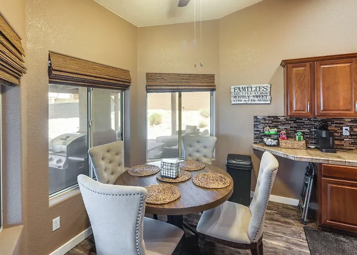 Holiday home Bullhead Oasis W/ Fire Pit + Mtn View! Bullhead City