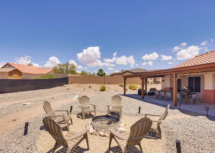 Holiday home Bullhead Oasis W/ Fire Pit + Mtn View! Bullhead City
