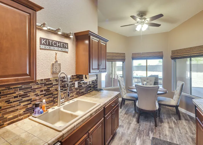 Bullhead Oasis W/ Fire Pit + Mtn View! * Bullhead City